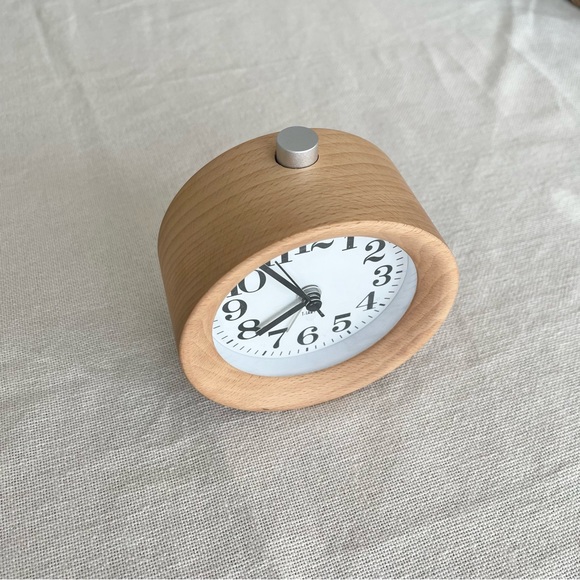 Desk Clock - Picture 2 of 3